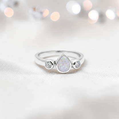 Keepsake Memorial Silver Cassiel Ashes Ring in white snow - Handcrafted in the UK