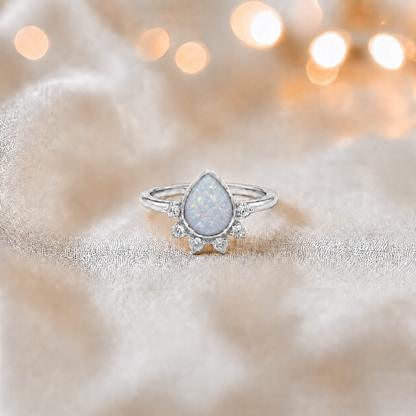 Keepsake Memorial Silver Eternelle Ashes Ring in White Snow    - Handcrafted in the UK