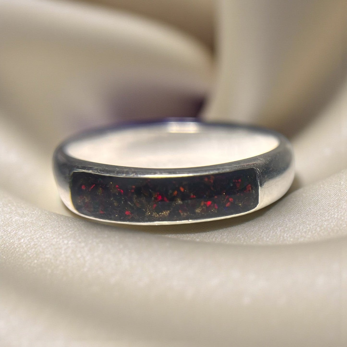 silver solace ashes memorial ring, handcrafted in lancashire