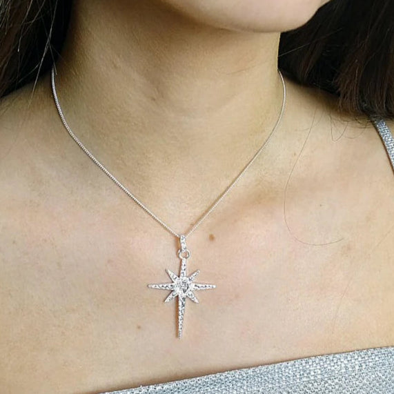 Stunning 925 silver star pendant with CZ stones