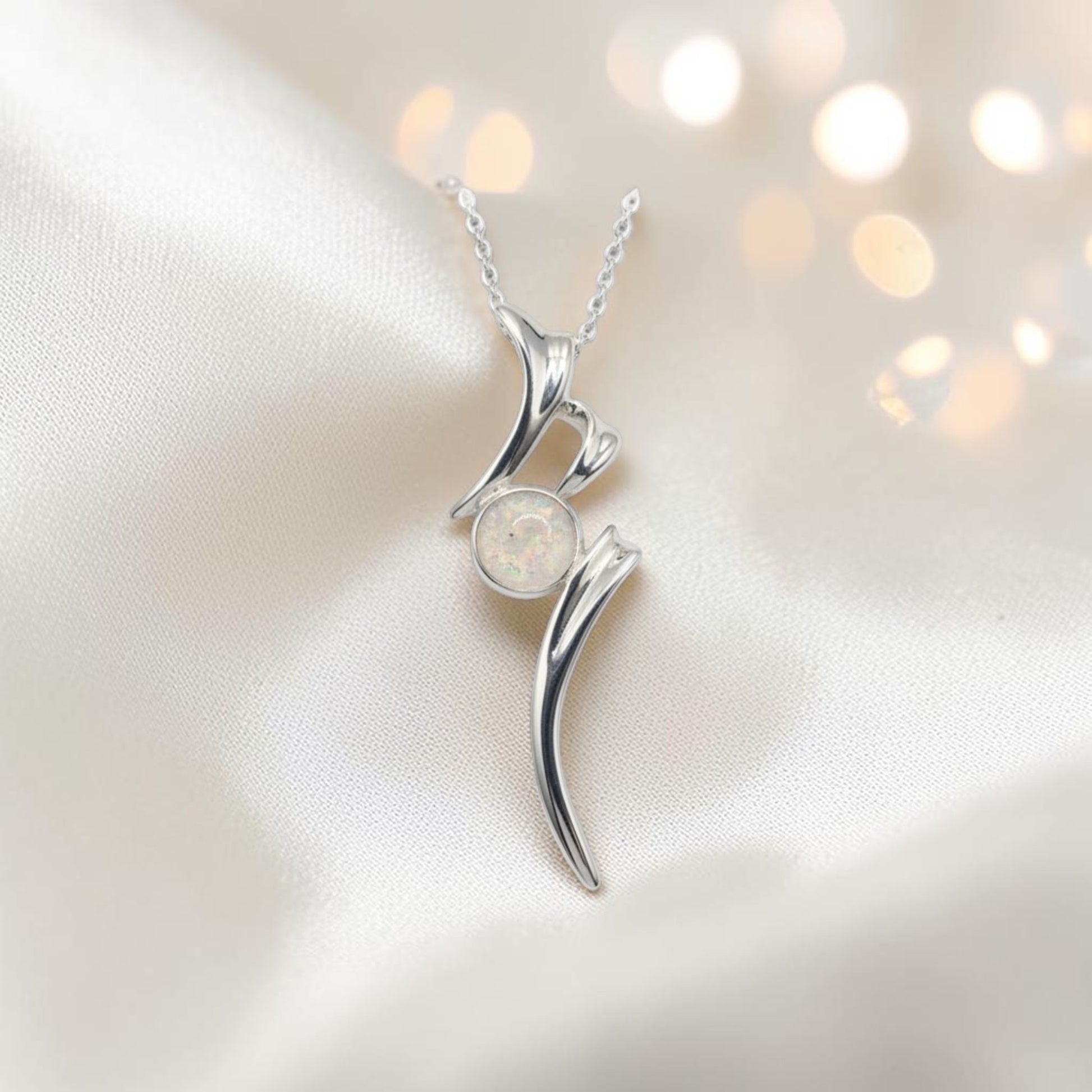 silver memorial pendant, handcrafted in Lancashire, uk