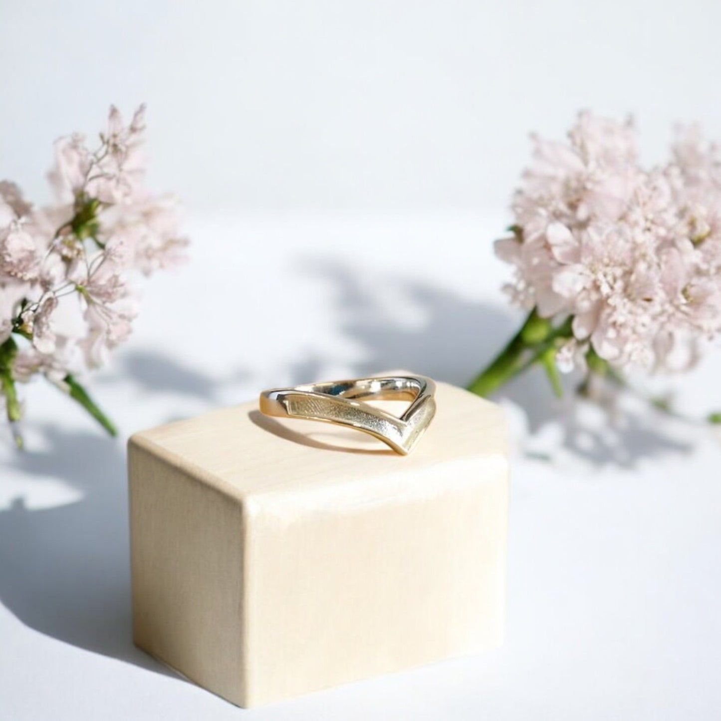 Classic Wishbone Ring in solid 925 Silver